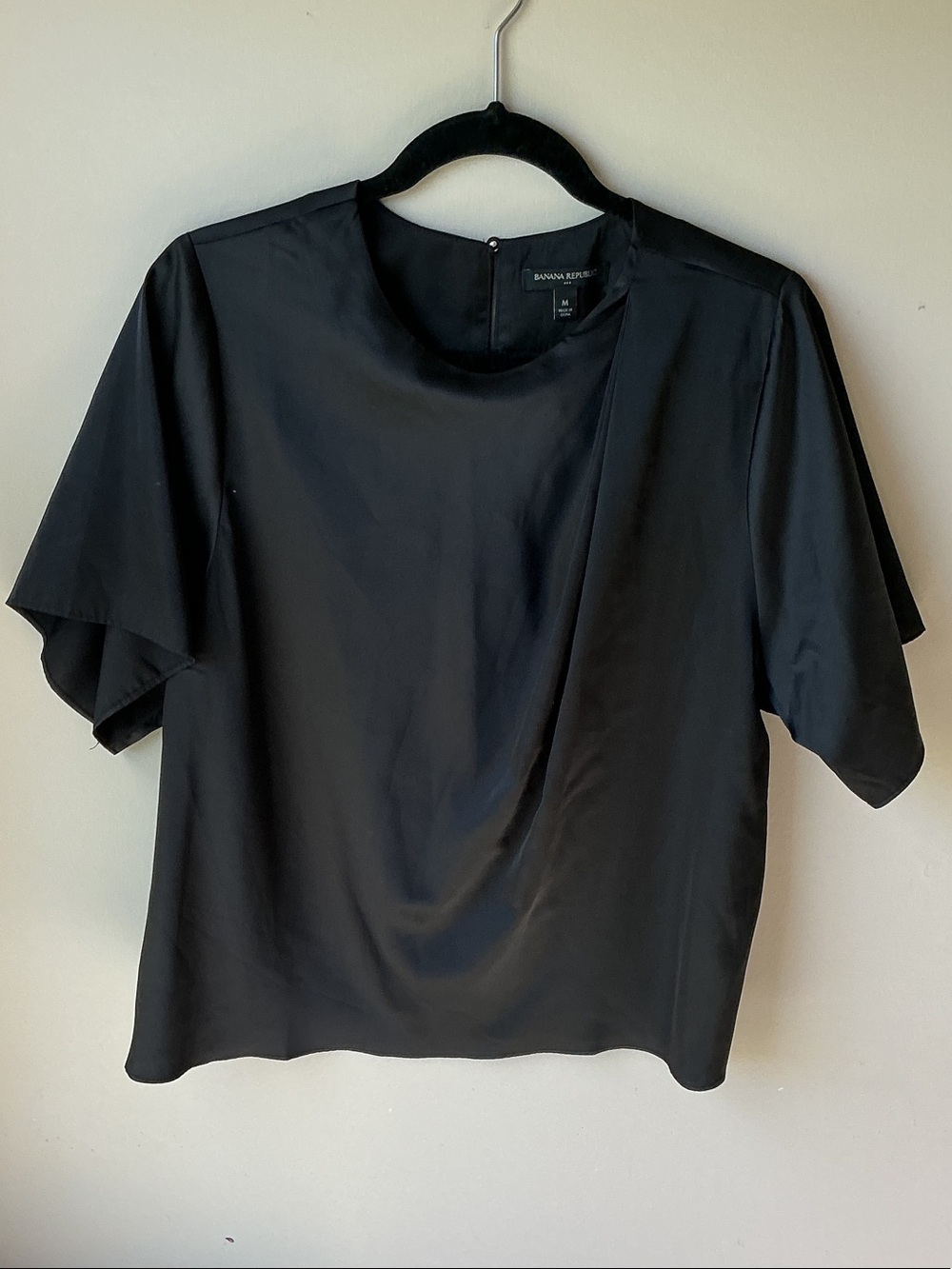 Banana Republic Black Short Sleeve Draped Front Blouse